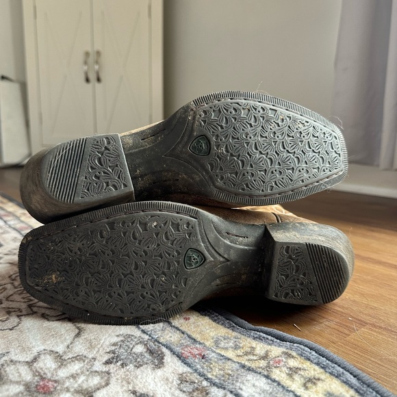 Brown Ariat Cowboy Boots - Women’s 7 - Picture 5 of 7